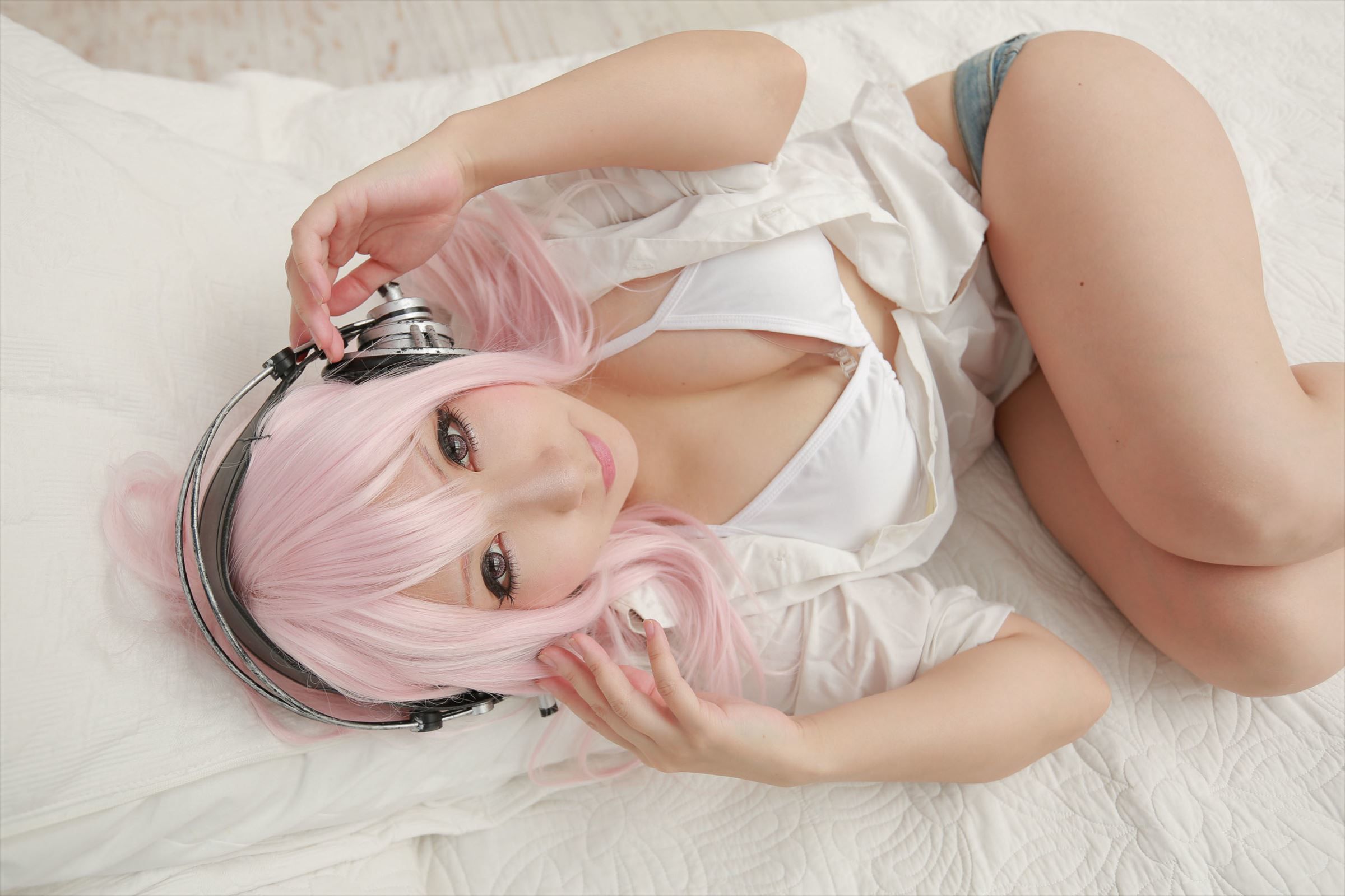 Cosplay bondage pink hair maid