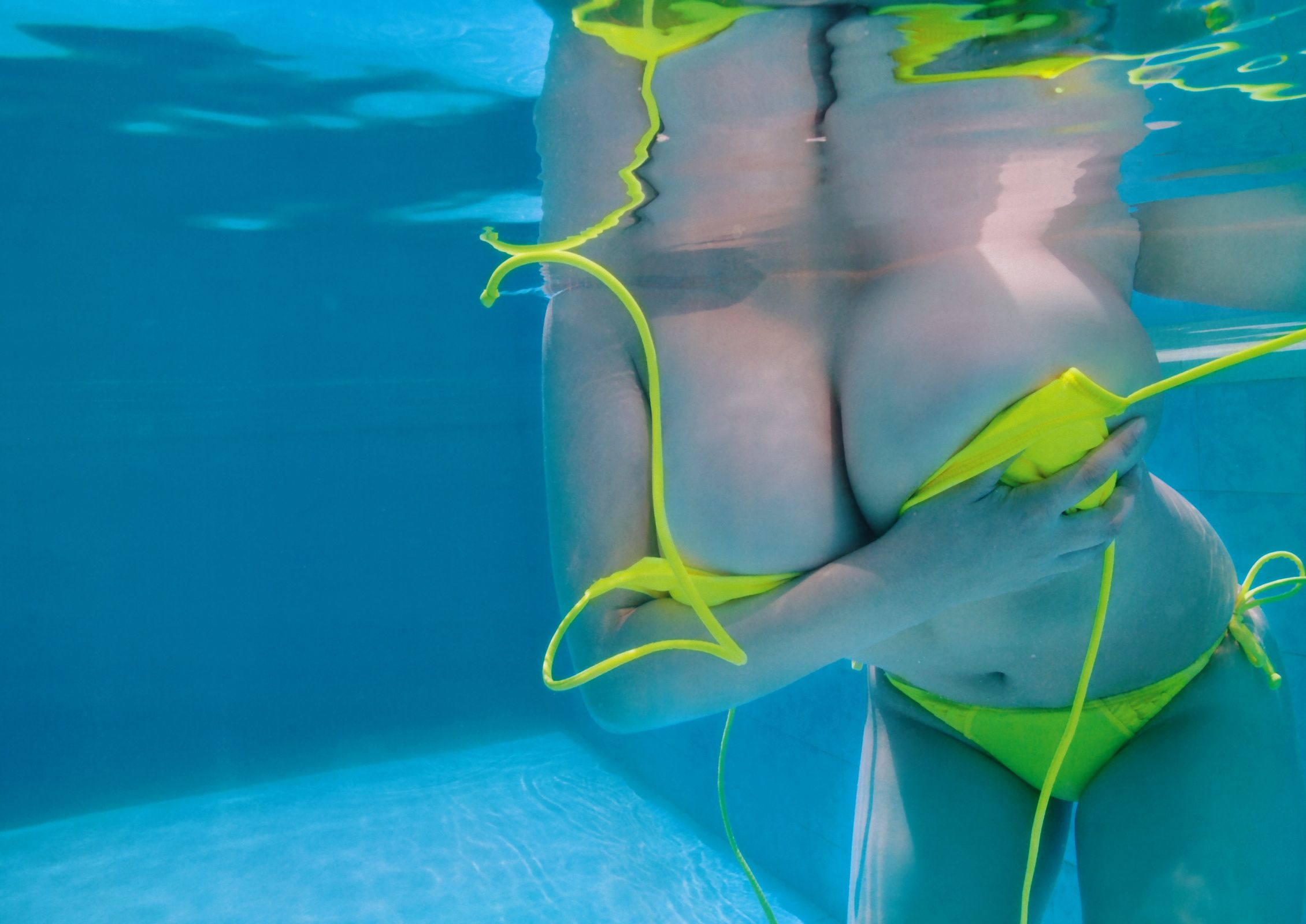 Boobs Under Water