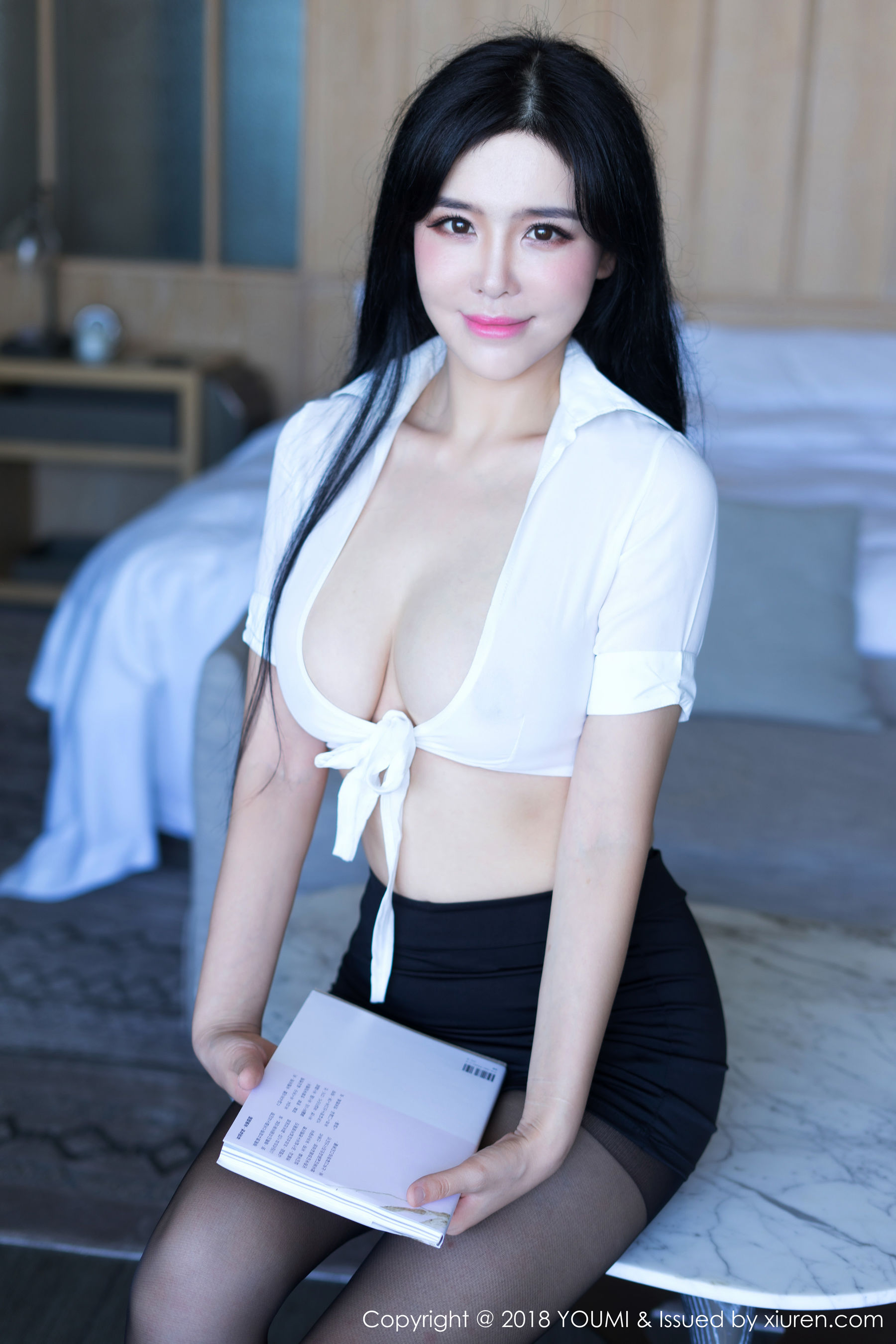 Liu Yuer "The Female Secretary in White Shirt and Black Stockings"...