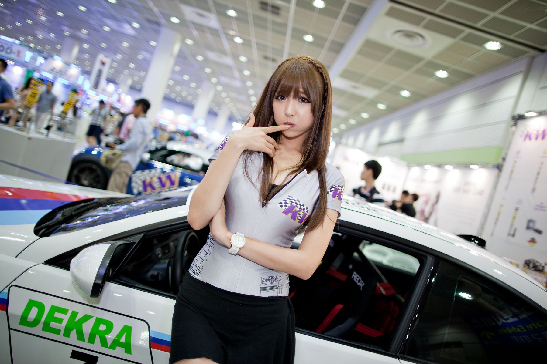 Chinese motor show 2024. Li автомобиль. Auto show Korea. Lee 7 машина. Chinese car model.